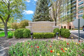 6420 DOUBLE EAGLE Drive 414, Woodridge, IL 60517