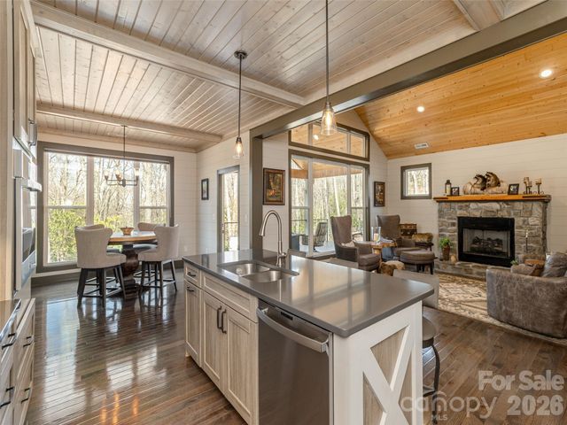 3753 Laurel Park Highway, Hendersonville, NC 28739