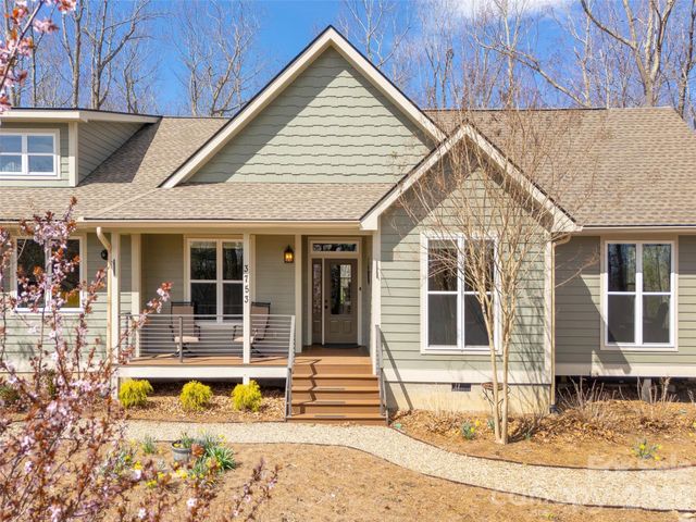 3753 Laurel Park Highway, Hendersonville, NC 28739