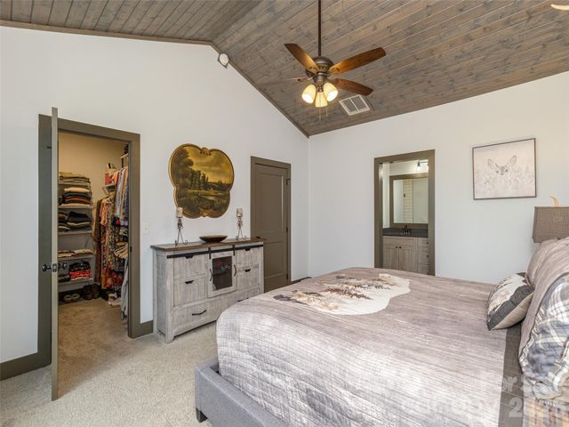 3753 Laurel Park Highway, Hendersonville, NC 28739