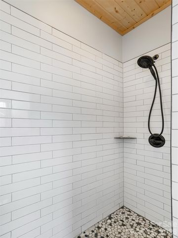 3753 Laurel Park Highway, Hendersonville, NC 28739