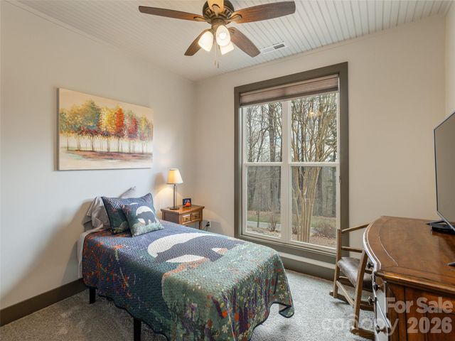 3753 Laurel Park Highway, Hendersonville, NC 28739