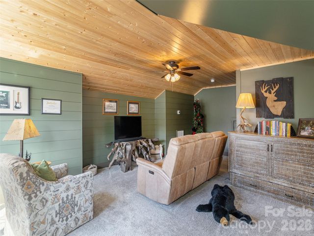 3753 Laurel Park Highway, Hendersonville, NC 28739