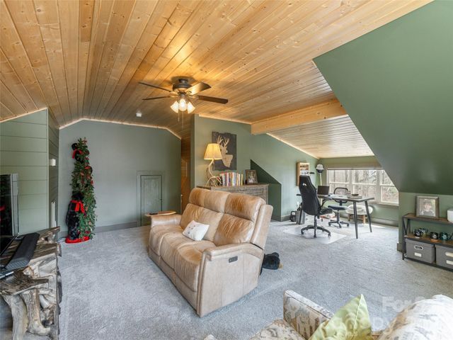 3753 Laurel Park Highway, Hendersonville, NC 28739