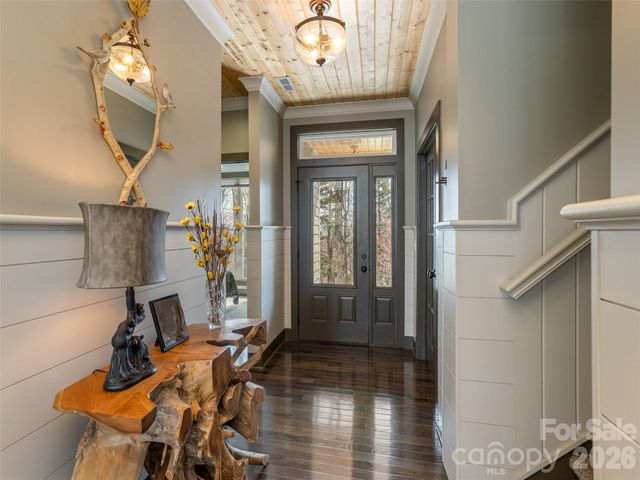 3753 Laurel Park Highway, Hendersonville, NC 28739