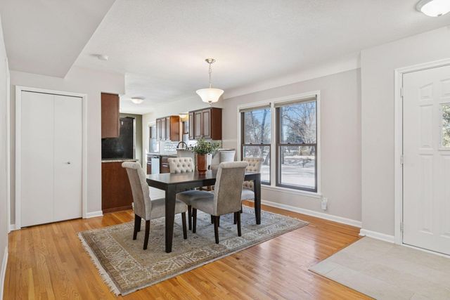 1512 Transit Avenue, Roseville, MN 55113