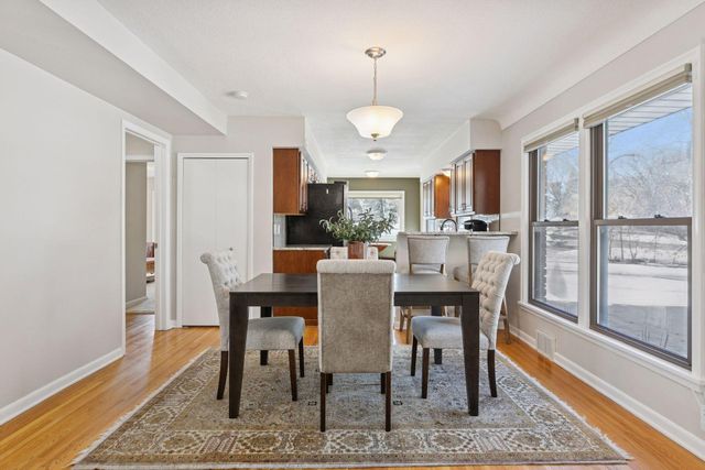 1512 Transit Avenue, Roseville, MN 55113