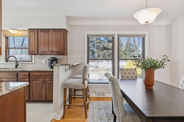 1512 Transit Avenue, Roseville, MN 55113