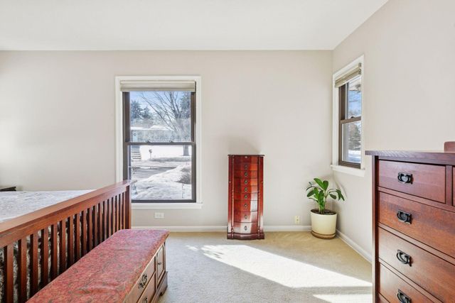 1512 Transit Avenue, Roseville, MN 55113