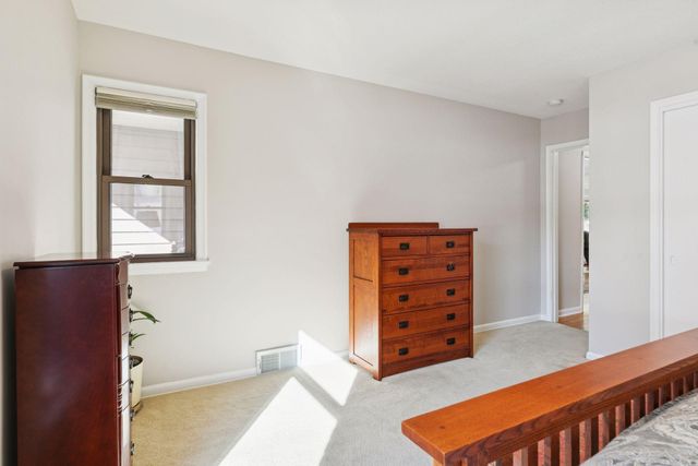 1512 Transit Avenue, Roseville, MN 55113