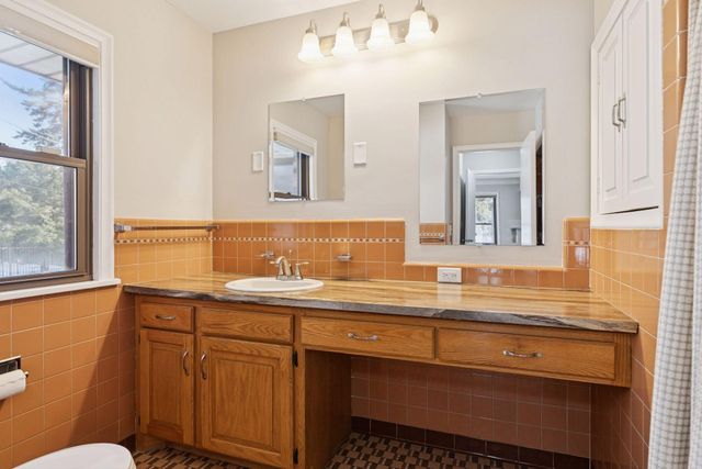 1512 Transit Avenue, Roseville, MN 55113