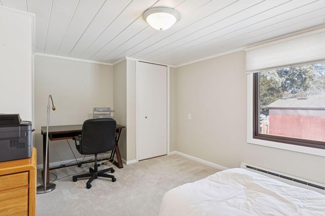 1512 Transit Avenue, Roseville, MN 55113