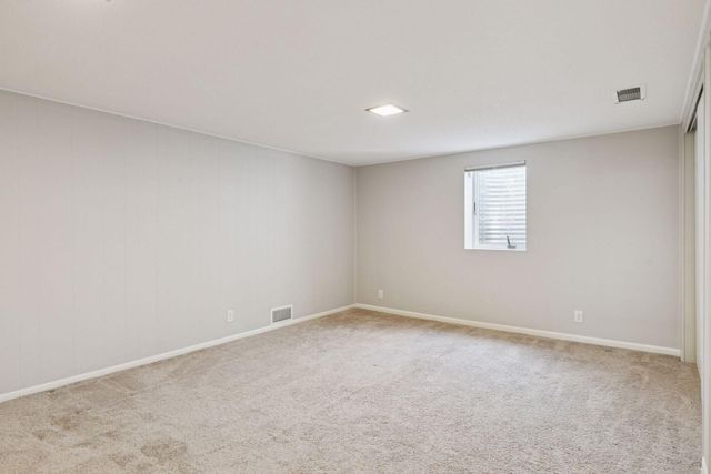 1512 Transit Avenue, Roseville, MN 55113