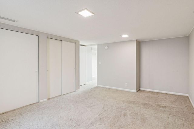 1512 Transit Avenue, Roseville, MN 55113