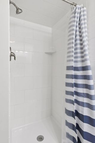 1512 Transit Avenue, Roseville, MN 55113