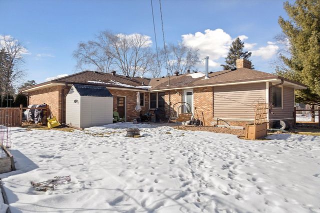 1512 Transit Avenue, Roseville, MN 55113