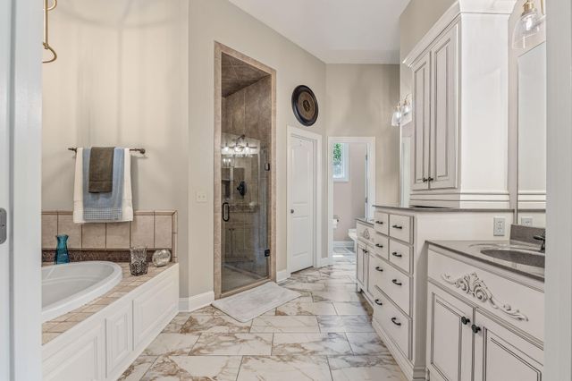 1714 WORCESTER LN, Columbia, MO 65203