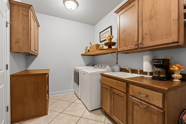 1714 WORCESTER LN, Columbia, MO 65203