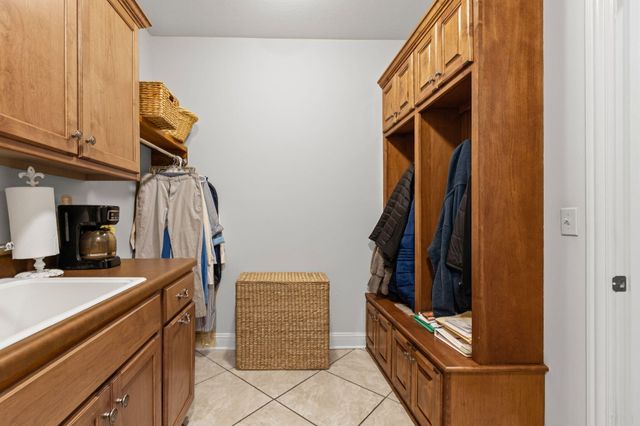 1714 WORCESTER LN, Columbia, MO 65203