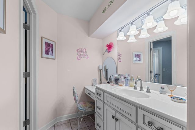 1714 WORCESTER LN, Columbia, MO 65203