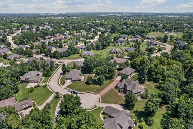 1714 WORCESTER LN, Columbia, MO 65203