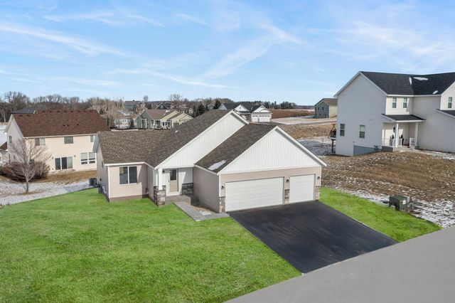 1877 Robinson Lane, Byron, MN 55920
