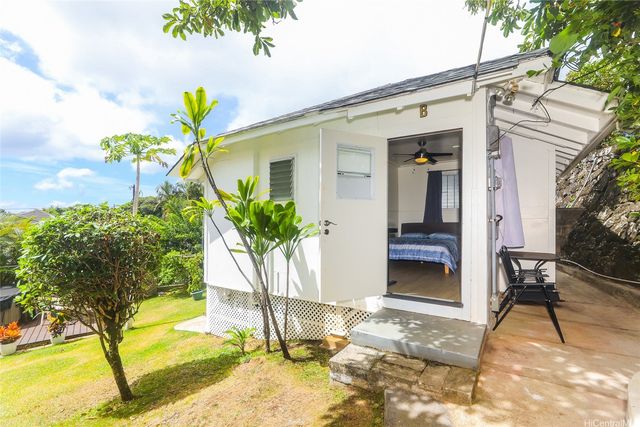 2534 E Manoa Road B, Honolulu, HI 96822