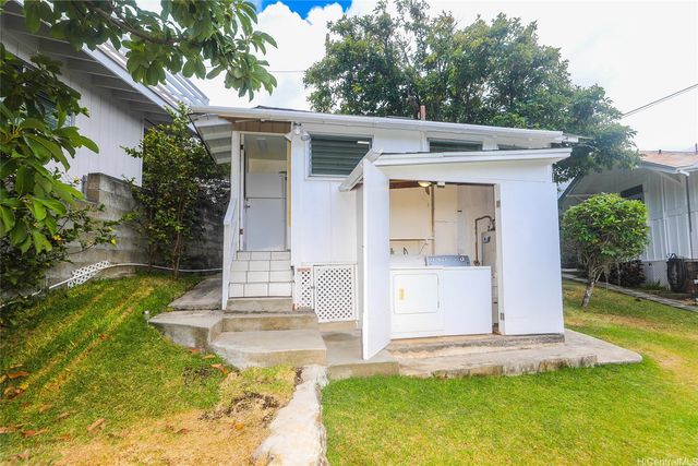 2534 E Manoa Road B, Honolulu, HI 96822