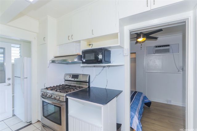 2534 E Manoa Road B, Honolulu, HI 96822