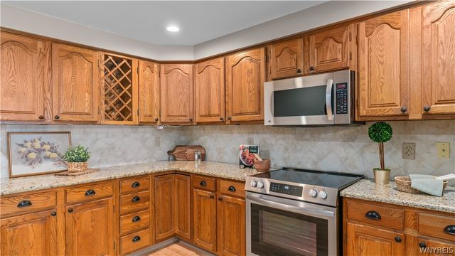 59 Southwick Drive, Orchard Park, NY 14127