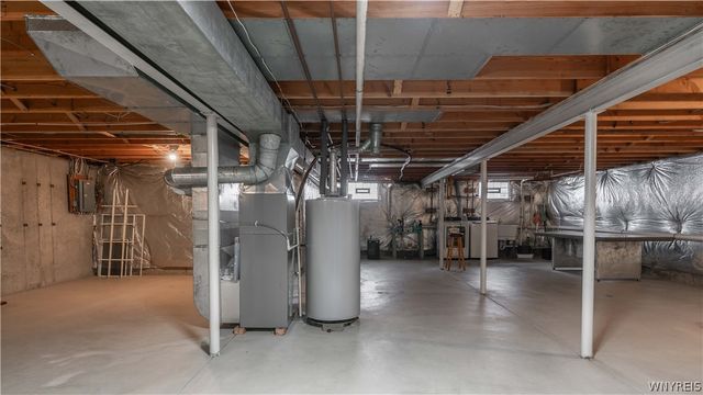 59 Southwick Drive, Orchard Park, NY 14127