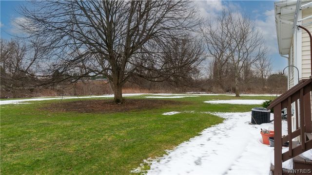 59 Southwick Drive, Orchard Park, NY 14127