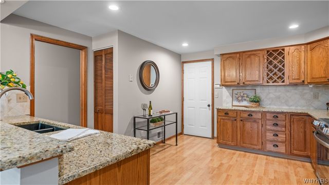 59 Southwick Drive, Orchard Park, NY 14127