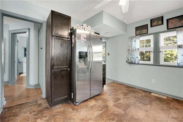 1412 W 5th Street, Sedalia, MO 65301