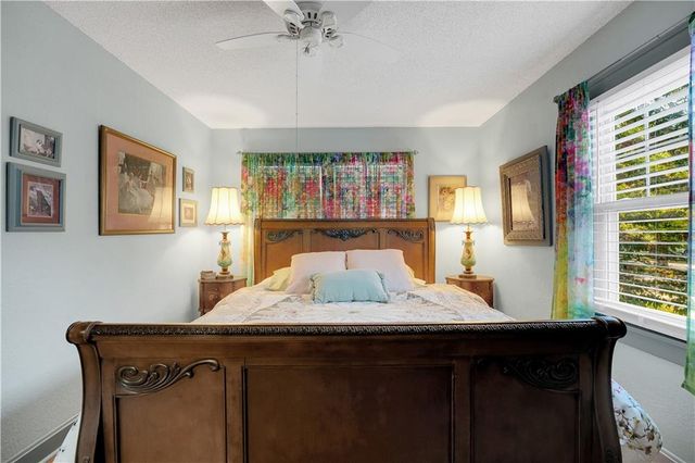 1412 W 5th Street, Sedalia, MO 65301