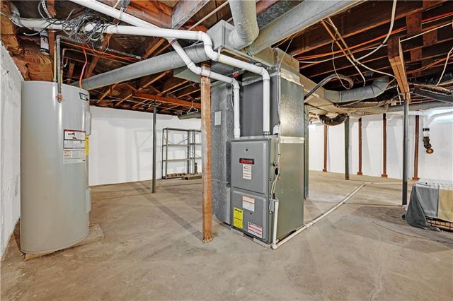 1412 W 5th Street, Sedalia, MO 65301