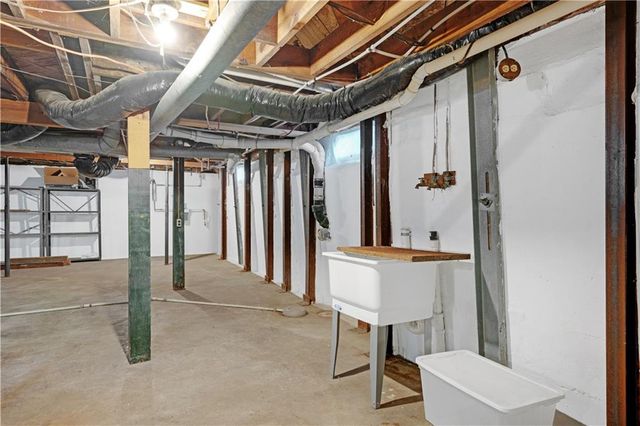 1412 W 5th Street, Sedalia, MO 65301