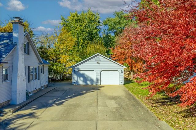 1412 W 5th Street, Sedalia, MO 65301