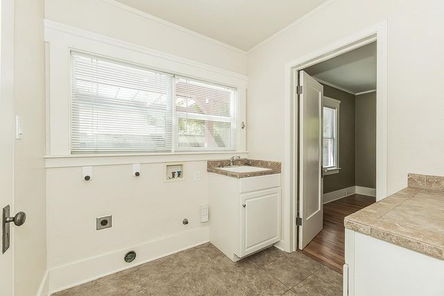 750 E Yale Avenue, Fresno, CA 93704