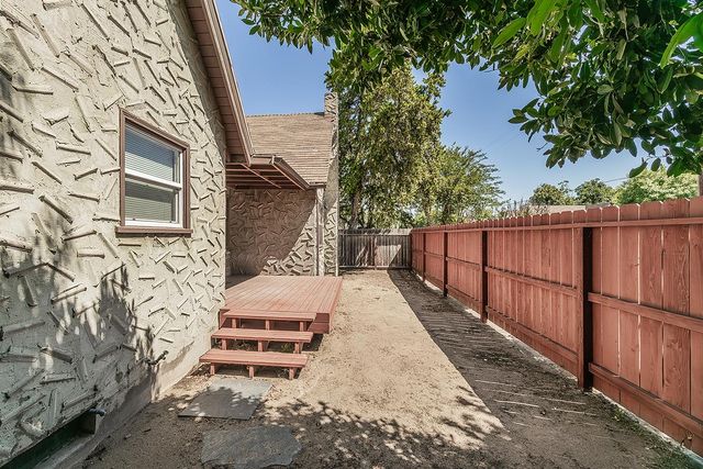 750 E Yale Avenue, Fresno, CA 93704