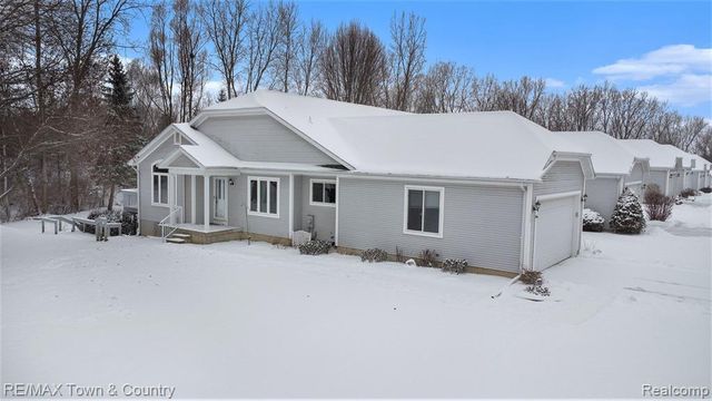 229 Aberdeen Court, Flushing, MI 48433