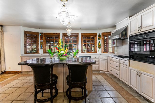 9650 S BUTTONWOOD DR, Sandy, UT 84092