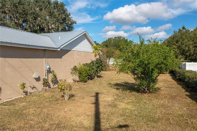 403 SE 3RD STREET, Fort Meade, FL 33841