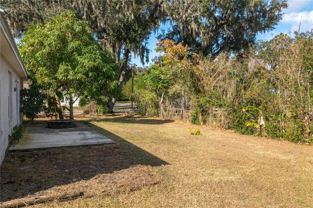 403 SE 3RD STREET, Fort Meade, FL 33841