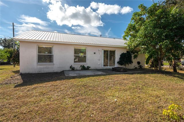403 SE 3RD STREET, Fort Meade, FL 33841