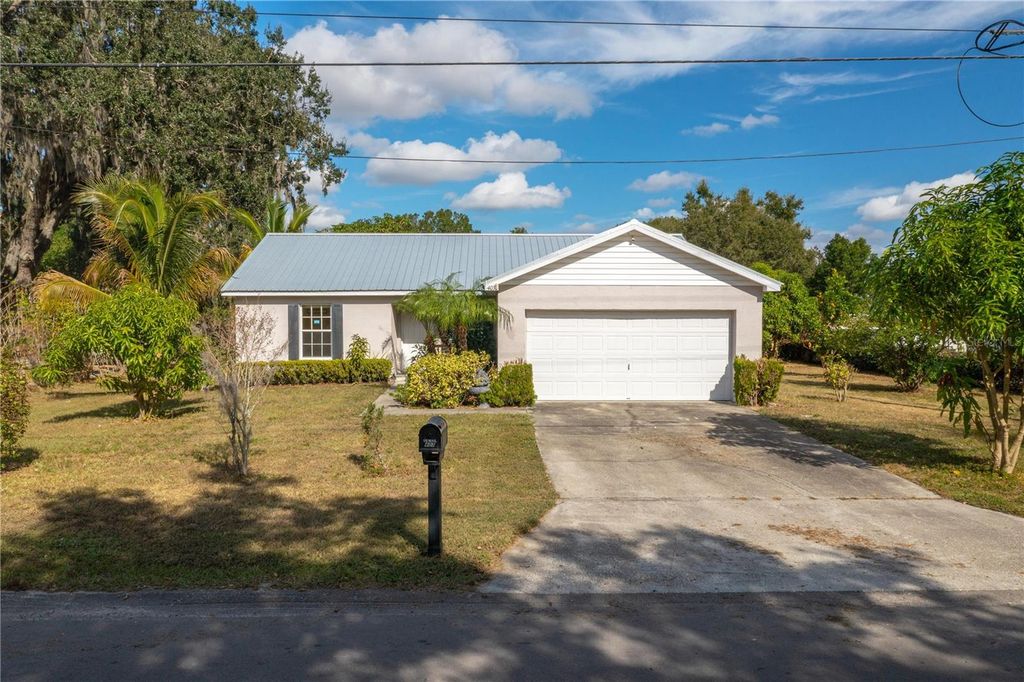 Image 1 of property listing at 403 SE 3RD STREET, Fort Meade, FL 33841