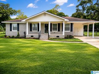 1008 26TH AVENUE N, Hueytown, AL 35023