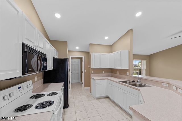 224 SW 14th AVE, Cape Coral, FL 33991