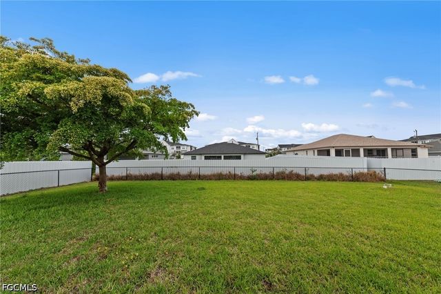 224 SW 14th AVE, Cape Coral, FL 33991