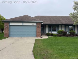 45480 Inverness Circle, Macomb Township, MI 48044